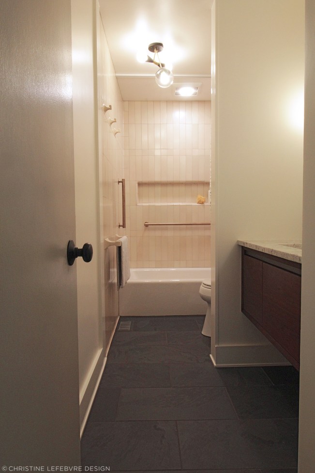 homemoyaone_CLD_hall-bath1